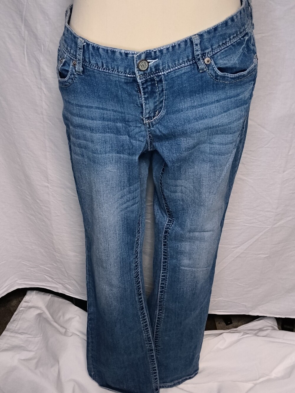 Maurices Women's Medium Blue Flare Jeans - Classic Wash 16 Long